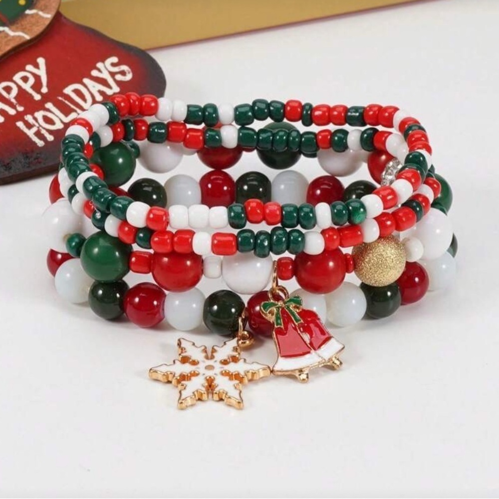 πππ2 for 12$πππFestive Christmas Beaded Charm Bracelet Set - Red, Green, White - Picture 4 of 5